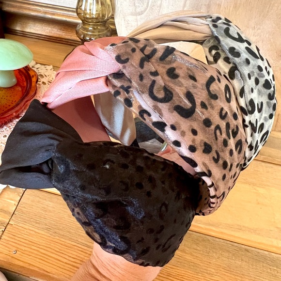 New! The “Princess” Leopard Cheetah Flat Twisted Headband - Picture 5 of 5